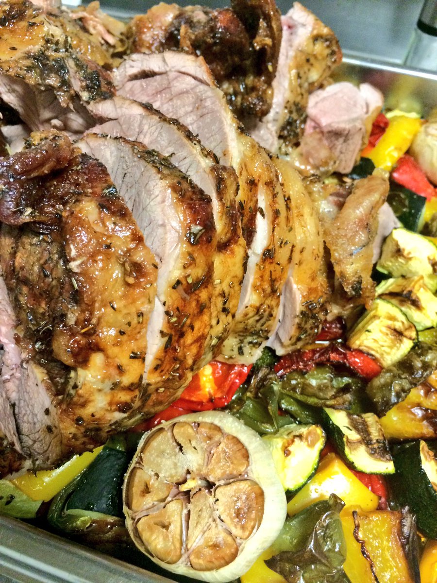 Nicki_Strobel's tweet photo. Slow cooked leg of lamb, with roasted garlic and veggies #OGEeats #lovegarlic https://t.co/SoxuJDiqR0