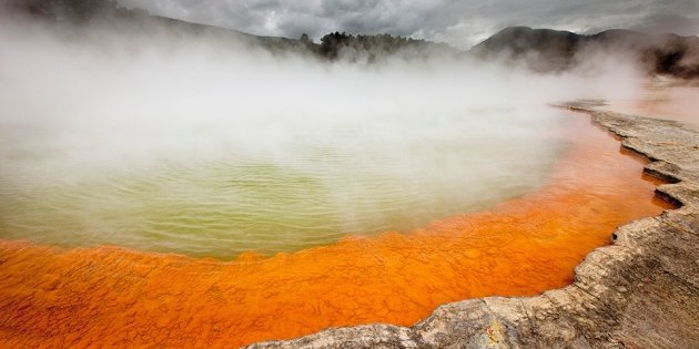 Nature's tweet photo. Popular now: ‘Zombie volcano’ slowly grows beneath New Zealand https://t.co/vi3YmNk1aa https://t.co/Mh8xsMYPAL