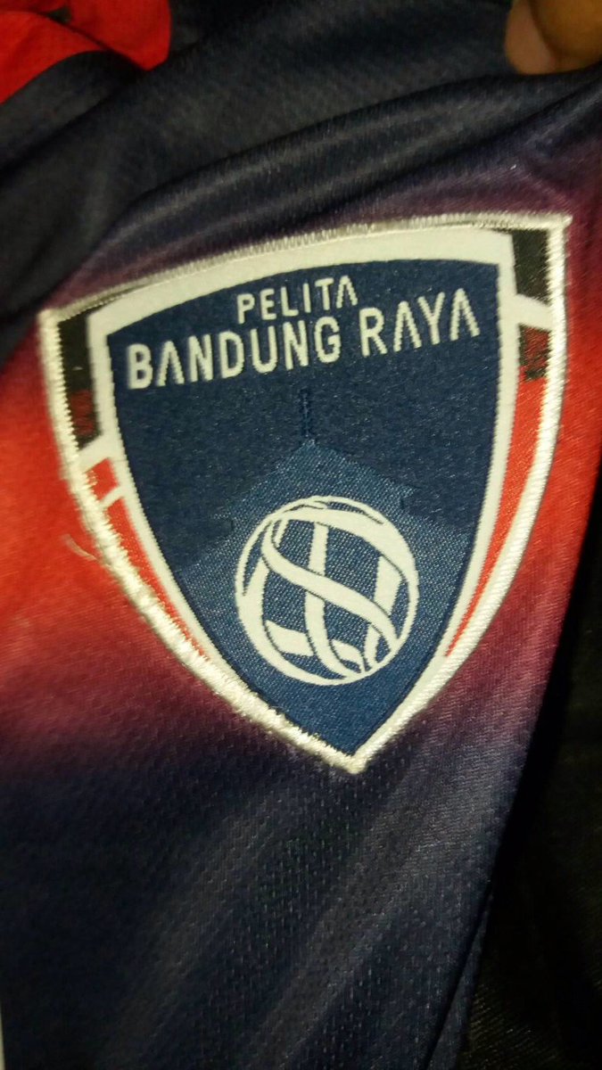 JerseyBertatto_'s tweet photo. Detail minus #LJB2 https://t.co/L5P3XrarVq