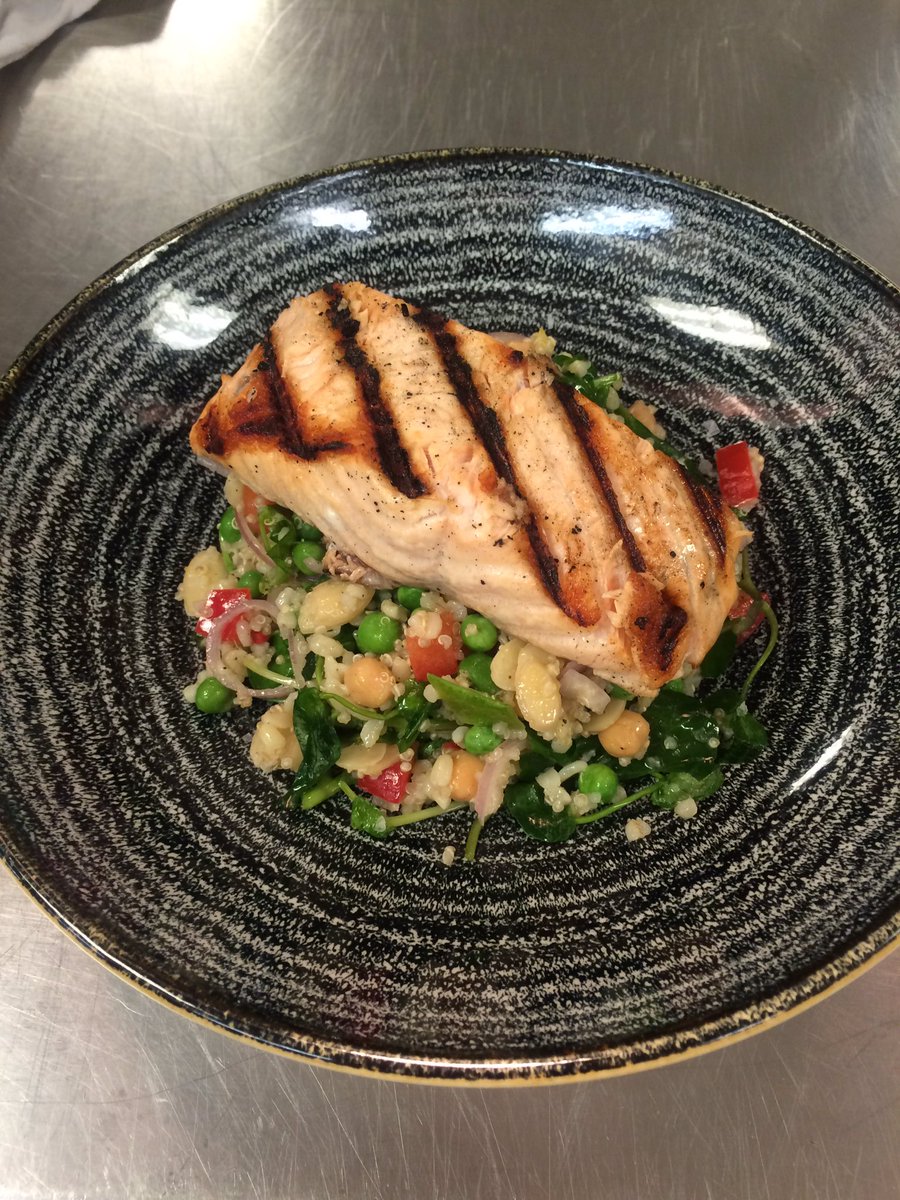AllansKitchen's tweet photo. Salmon with super grain and pea salad #summerdining @KeeleUniversity @churchill1795 @Jamesfishtudor https://t.co/mdnM1GtGaN