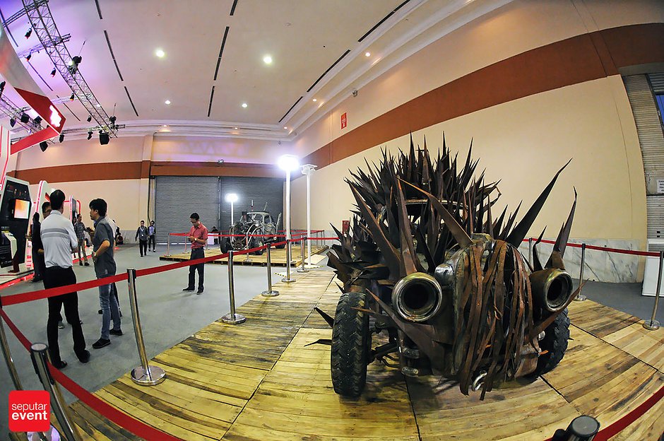 SeputarEvent's tweet photo. Ada mobil unik di Indonesia Cellular Show 2016 @ics_expo lalu. Selengkapnya > https://t.co/FgbeWASAd2 https://t.co/poxOdYNlxm @DyandraPromo