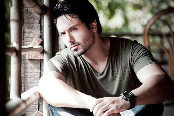 ETimesTV's tweet photo. TV celebs wish Ramadan mubarak to all
@Miqbalkhan
@karan009wahi @karishma_tanna
https://t.co/sDKi1Upu1G https://t.co/Z6zwXlbx6i