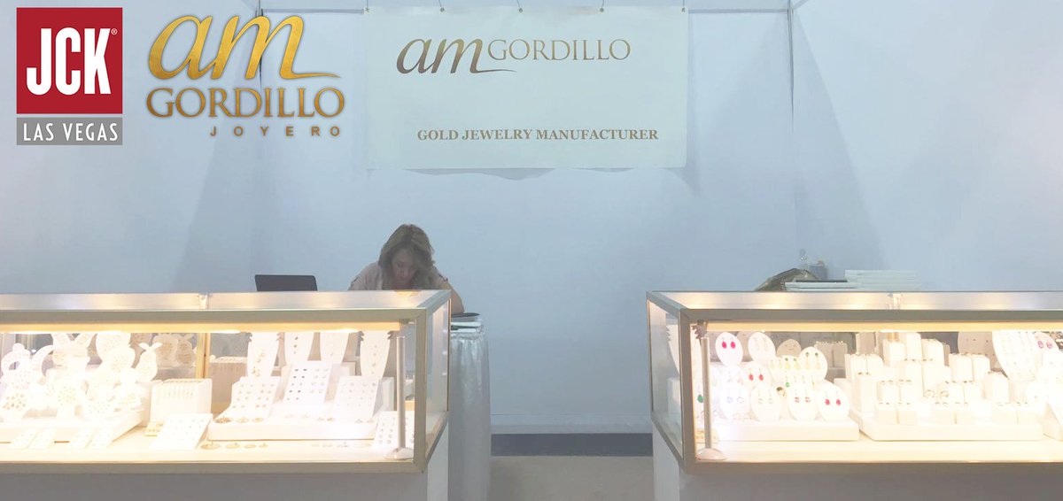 AMGordillo_SL's tweet photo. Nuestro último día en Las Vegas. ¡Gracias a todos!
Our last day in Las Vegas. Thanks to all! @JCKEvents https://t.co/WhNgxX69xK