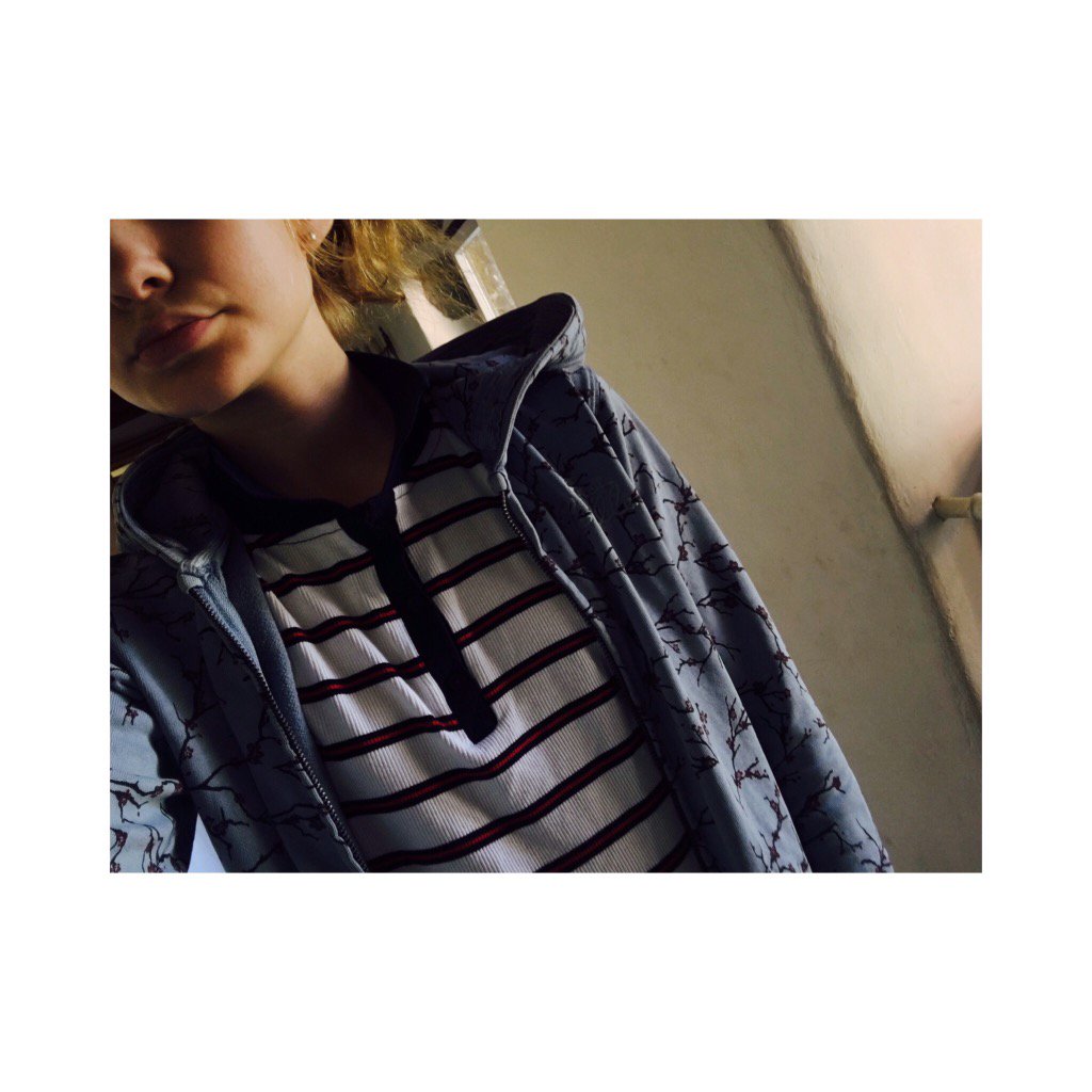 Emma_mohn's tweet photo. #InstaSize
prête à partir #phisyo ✨
Jvm ⭐️🌟 https://t.co/YerWFmKq4Y