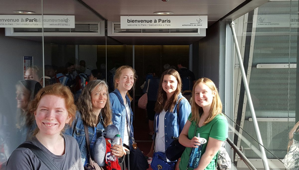 LesBlueJays's tweet photo. On est arrivés! #ABleuJayInParis https://t.co/3G2Pau7OVh