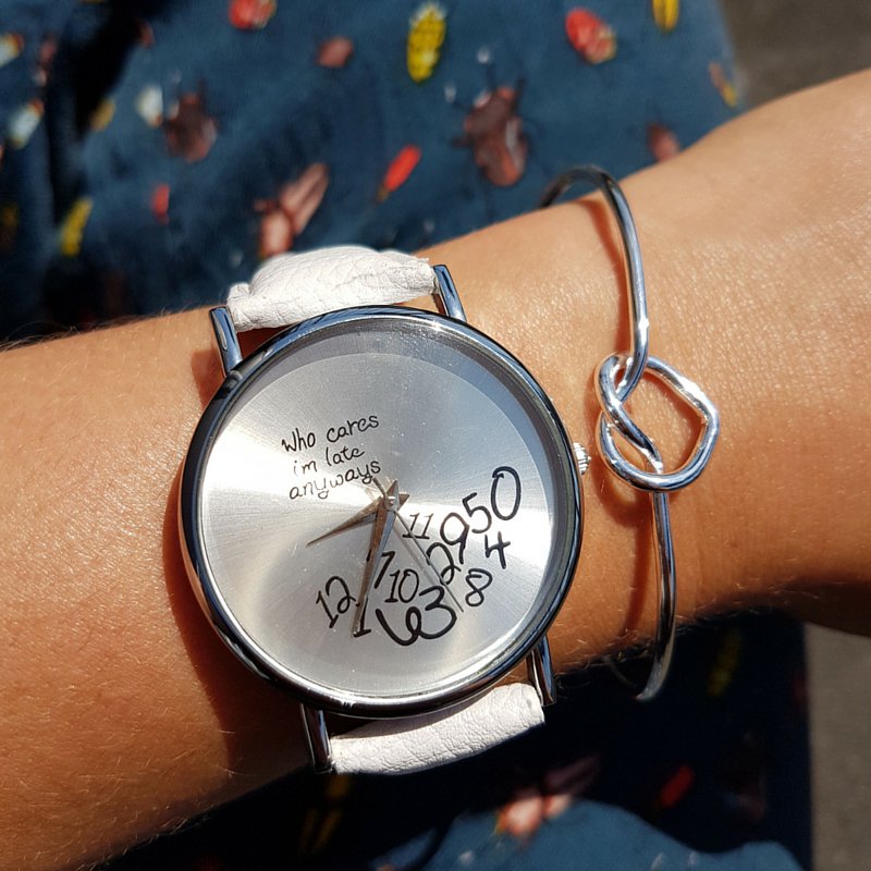 ByCleo_'s tweet photo. Dit leuke klokje shop je vandaag voor maar €6.95 https://t.co/UnOJmcc2rq https://t.co/zcFaZXOoNa