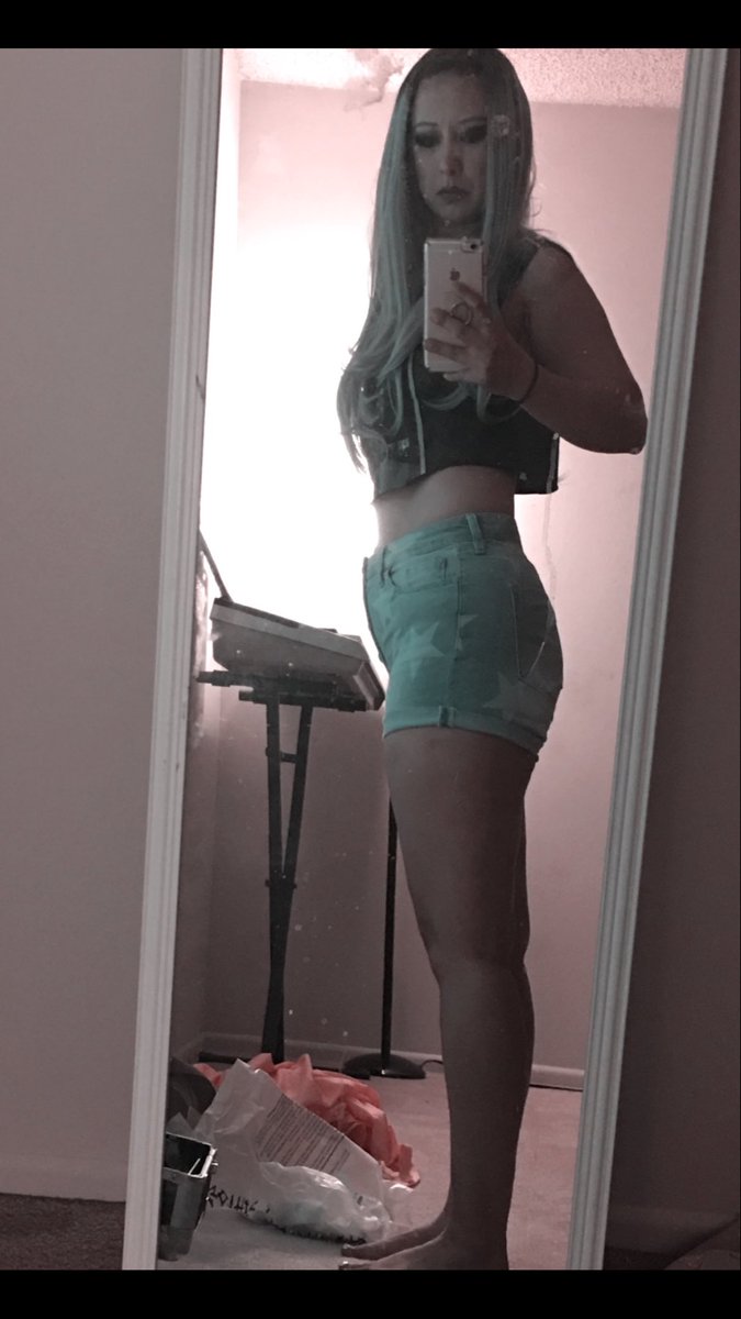 Surely_an_Angel's tweet photo. #imustsayidontlook2bad #bodyshot #digginthisoutfit https://t.co/uNxDdVvPlU