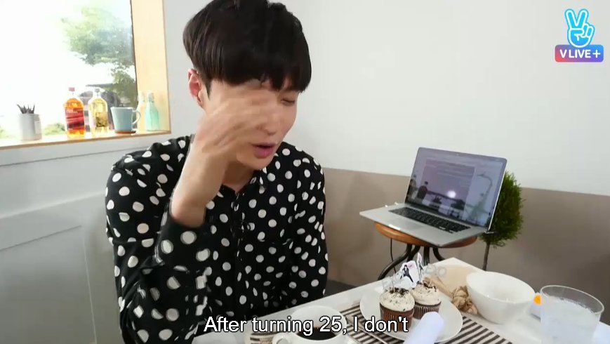 EXOGlobal's tweet photo. [CAP] 160607 Exomentary Live: Brunch with Lay - Fans asked Lay to do aegyo but... https://t.co/JlIY4cZehv
