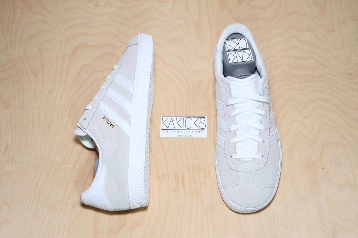 Adidas Gazelle 2 
Navy/White 
Size 41 1/3 
BNWB 
IDR 500K
<a href="/lapakkuiki/">#futsaloriginal</a> <a href="/originkicks/">ORIGINKICKS</a> <a href="/penjualalaskaki/">penjualalaskaki</a>