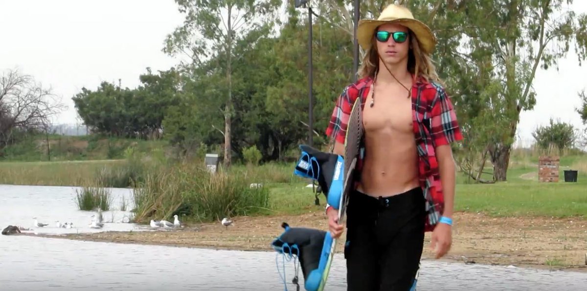 #Wakeboarding fix - Jacques Labuschagne shredding <a href="/StokeCityWake/">StokeCity WakePark</a> | Video: lwmag.co.za/jacques-labusc…