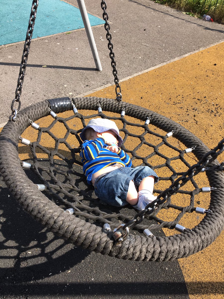 Victoria040711's tweet photo. Just rocking away in the #sunshine ☀️ https://t.co/XMFEyJOHRL