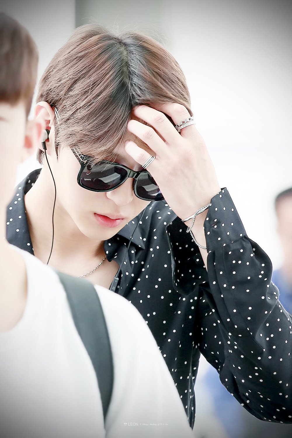 CkVculzUoAAMNL8.jpg:large