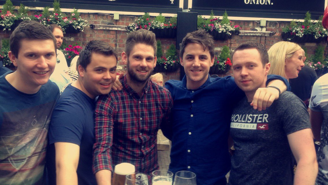Pob2211's tweet photo. Great food,music craic& company @TheDirtyOnion for 2 amazing causes #milesforMatty and #mariecurie #bbqBelfast #MD7 https://t.co/AFdDj14f64