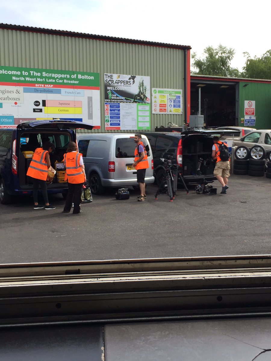 terry_metro's tweet photo. Film crew here in force at Scrappers today crackin on nice day for it https://t.co/jpFKgKPQlf