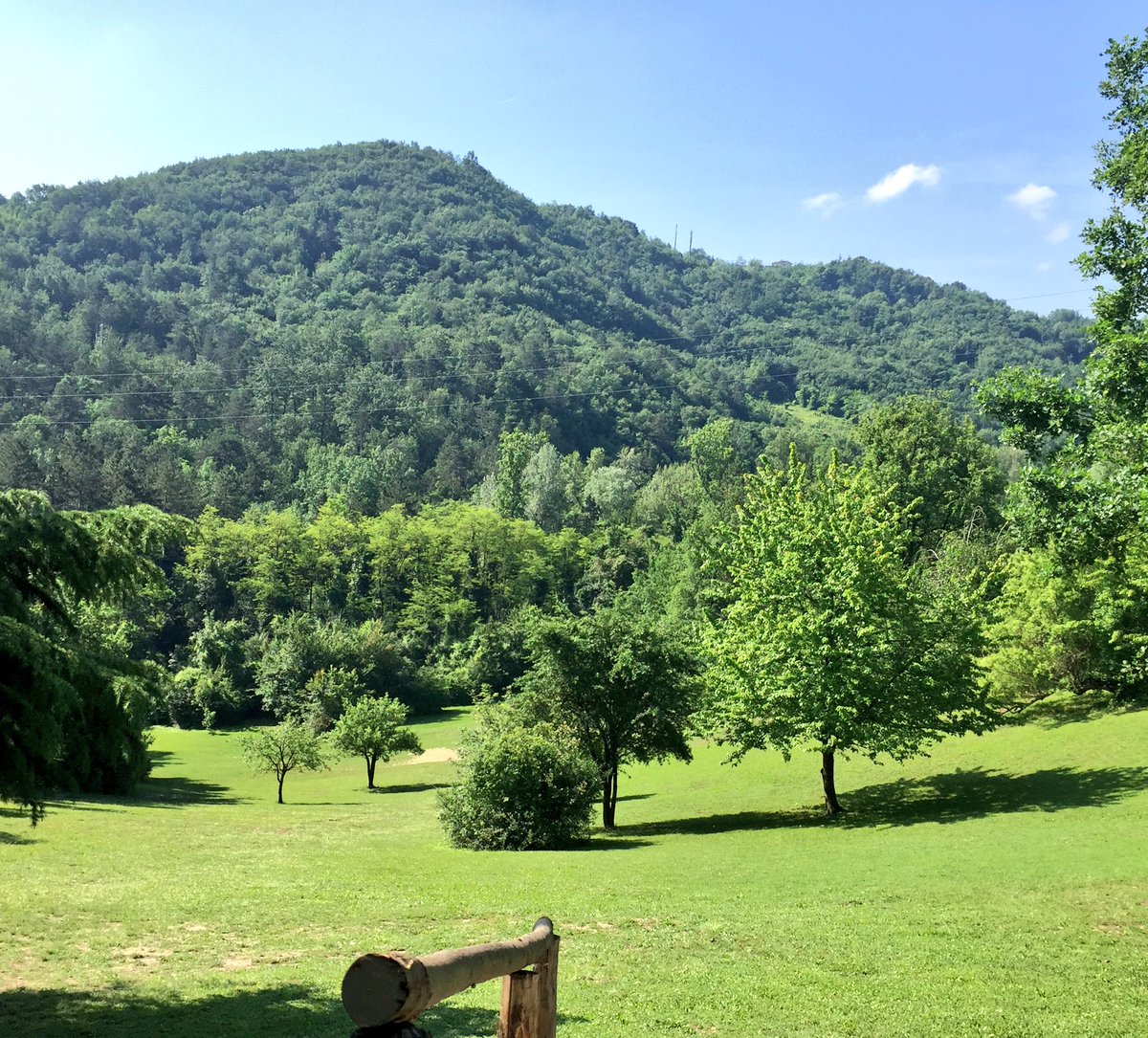 fmfeye's tweet photo. marketing è il prodotto.Creare esperienze autentiche. Il percorso è nel cammino. Grazie @sbonaccini @GropparelloCast https://t.co/tKaDrhC86V