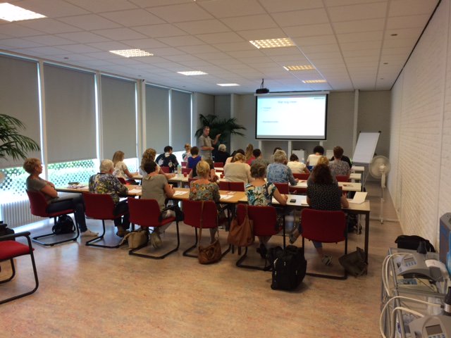 Mediost's tweet photo. We zijn begonnen! Vandaag en morgen staat de cursus spirometrie op het programma. #longfunctie https://t.co/vllIHRf71F