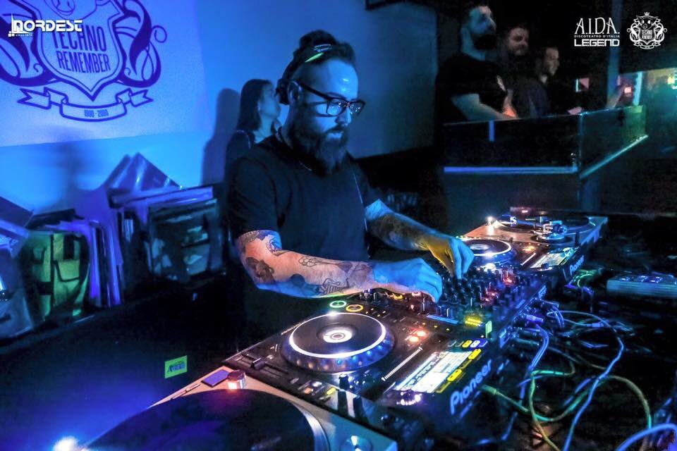 Maurone_Picco's tweet photo. https://t.co/oiLDzNv1es #techno #technoremember #wakemusic #hyper #vicenza https://t.co/y0s0zrS6K8