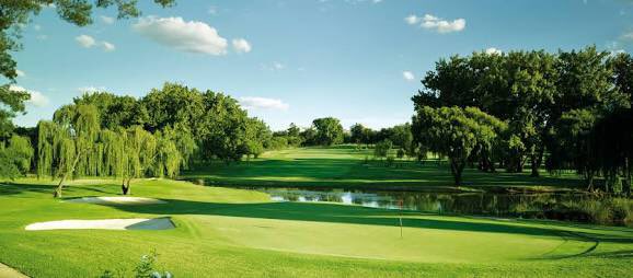 Win a 4Ball plus carts <a href="/GlendowerGC/">Glendower Golf Club</a> #bestingauteng. Follow us on Twitter and 😉Retweet this to stand a chance to win