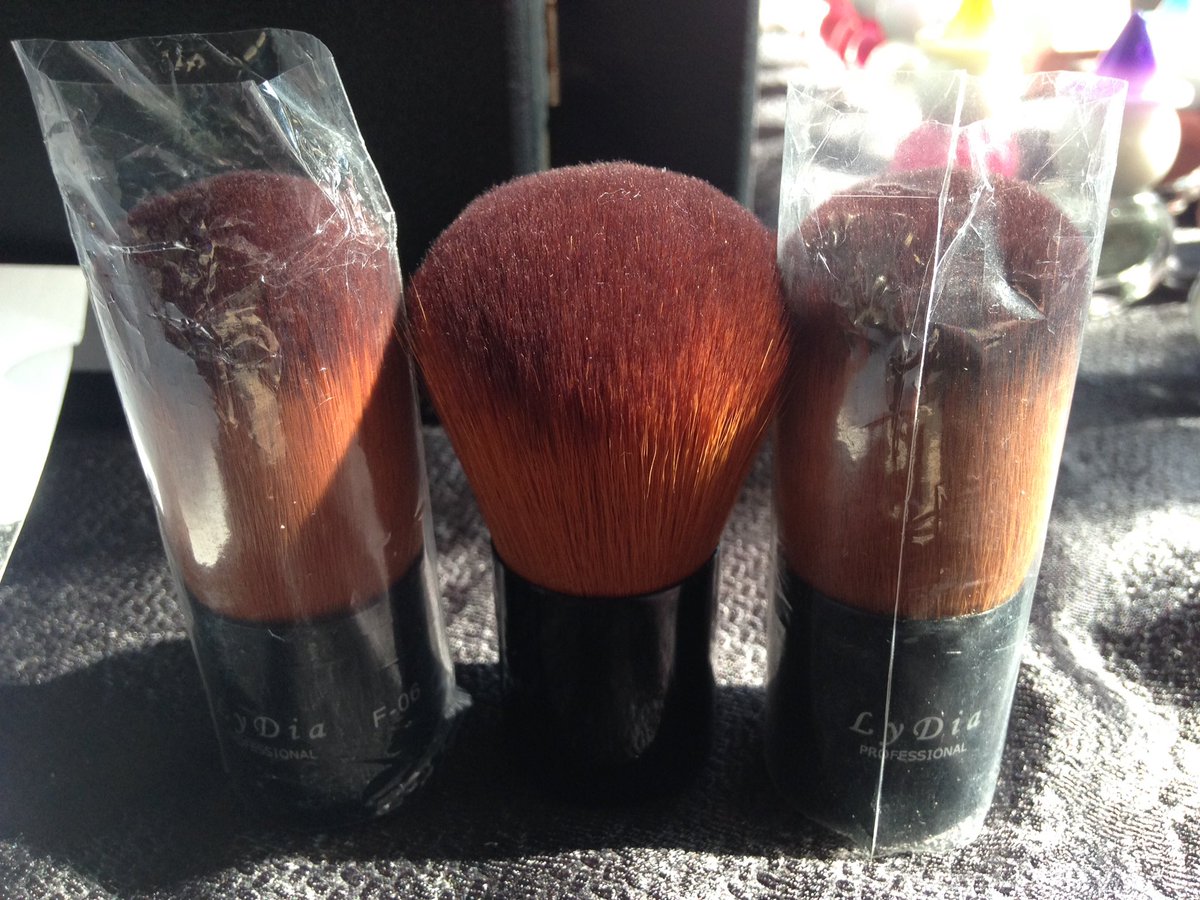 justforyou2015's tweet photo. Kabuki brushes £3.50 @justforyou2015 #accrington #beauty #makeupbrushes https://t.co/vzoRKN8UJT