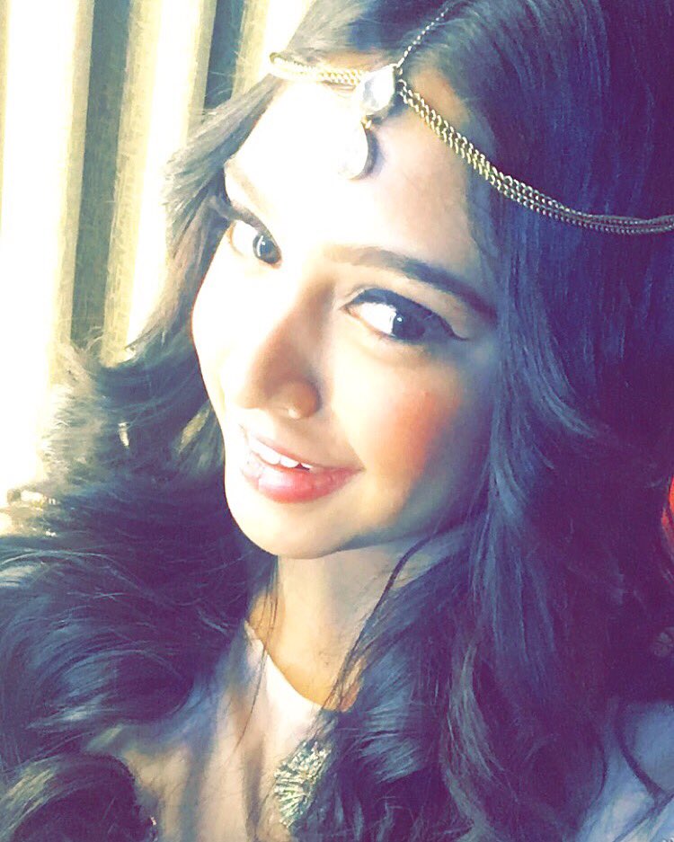niti_taylor's tweet image. Pampered and pretty💁🏻🙅🏻🙆🏻🙋🏻