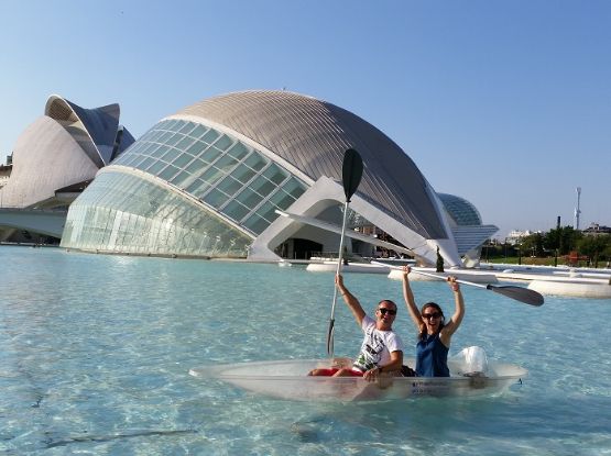 CACiencies's tweet photo. Un día genial para disfrutar del lago. ¡Elige entre Kayak o Waterball! https://t.co/NqlP1pnMEF https://t.co/vQBQd5f4bt
