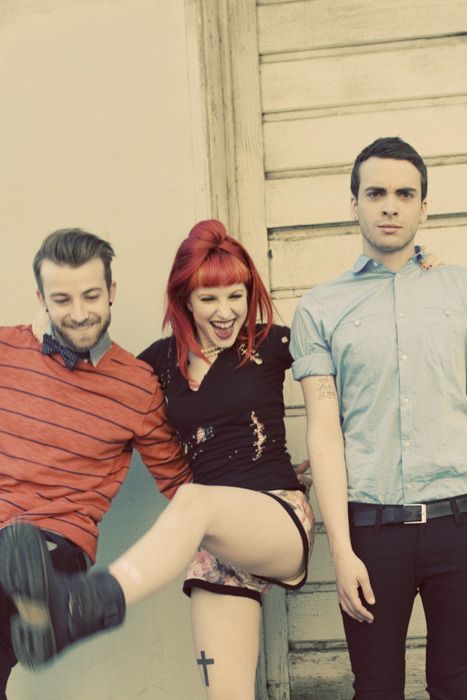 _DailyParamore_'s tweet image. Taylor is me in any situation