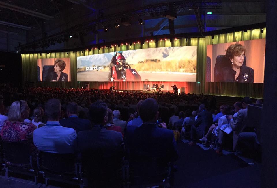 Na maanden van voorbereiding zijn we nu live; het #vngcongres is begonnen!