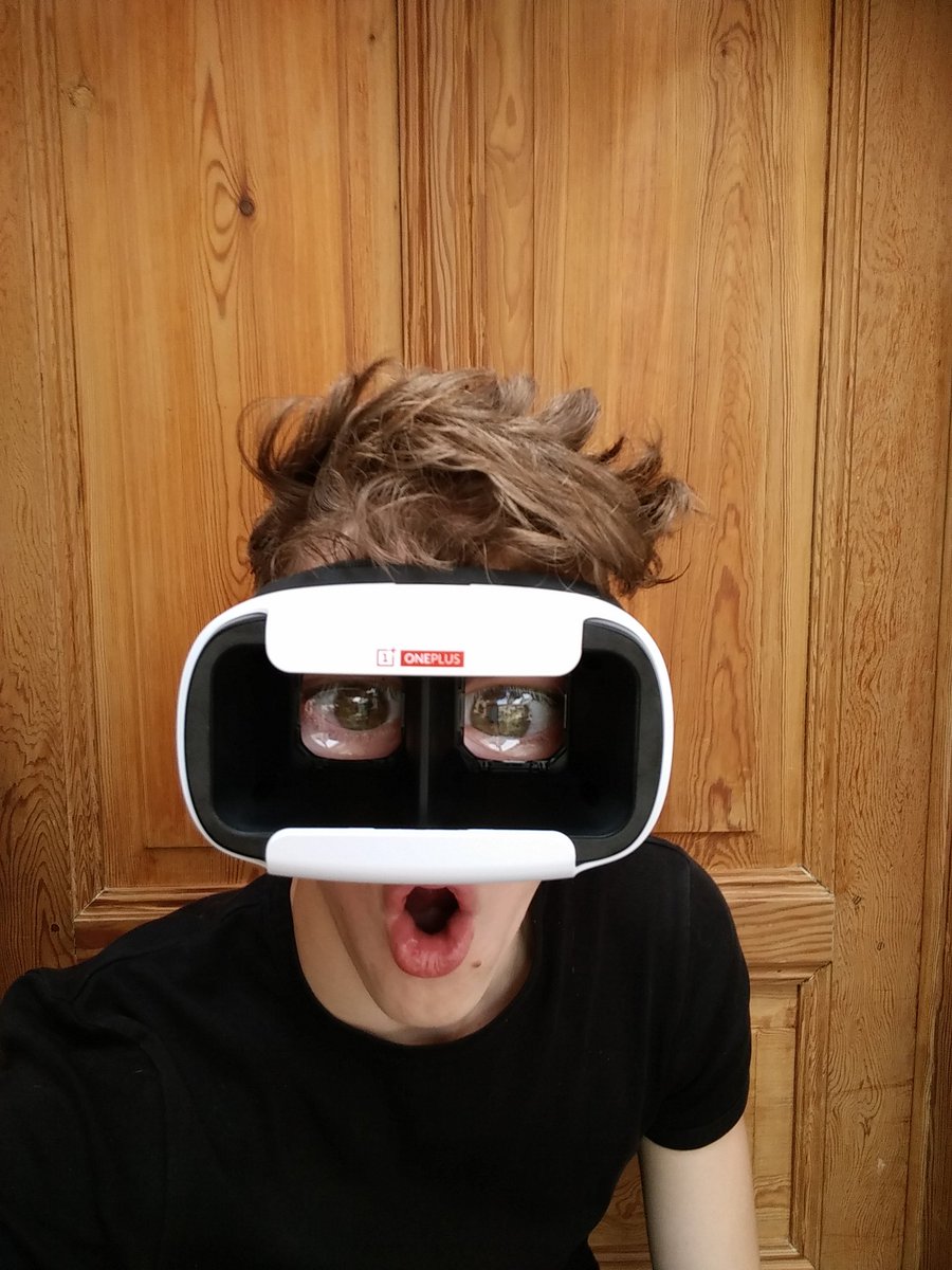 This vr headset just arrived 😵, thanks <a href="/oneplus/">OnePlus</a> !!