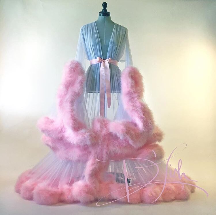 EmmaJaneToronto's tweet photo. Okay but really, imagine me opening the door in this. https://t.co/rfe8yFMFOs