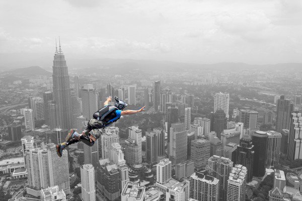 BrixRCR's tweet photo. Weighing the risks &amp; protections associated with #equitycrowdfunding. #crowdfunding #fintech https://t.co/ab4Tyw1ifL https://t.co/72LOSwYbOS
