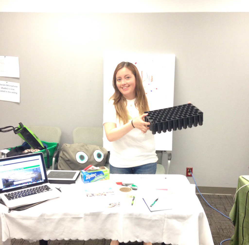 Perla_hg's tweet photo. Ran out of spruce seedlings at the mini-green show @thegreenrockca #EarthWeek2016 #TakeAction @NalcorEnergy https://t.co/9g00bYQcXj