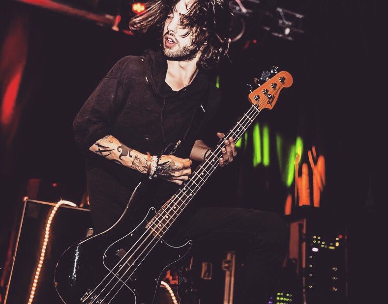 UponThisDawning's tweet photo. happy birthday Matty! 💚 go show him some love 🤘🏽 https://t.co/chDjeO4P80