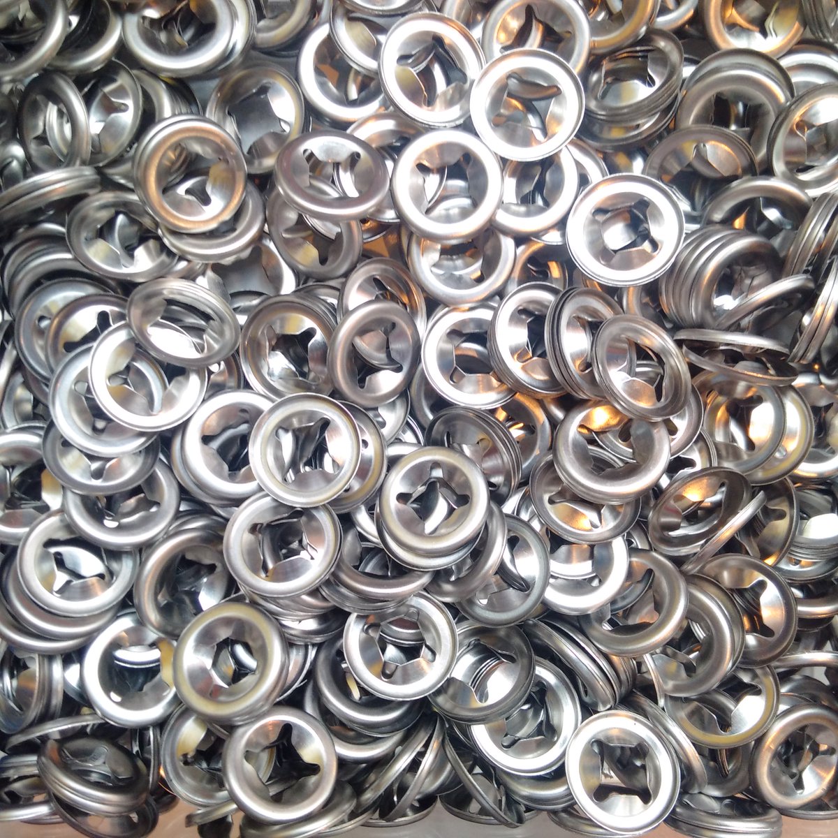 StarlocksBAKFIN's tweet photo. Starlocks for automotive applications. See us at stand 11C11!
@automechanikaBM @SMMT #automechanikiaBHAM https://t.co/nElcKpywI8