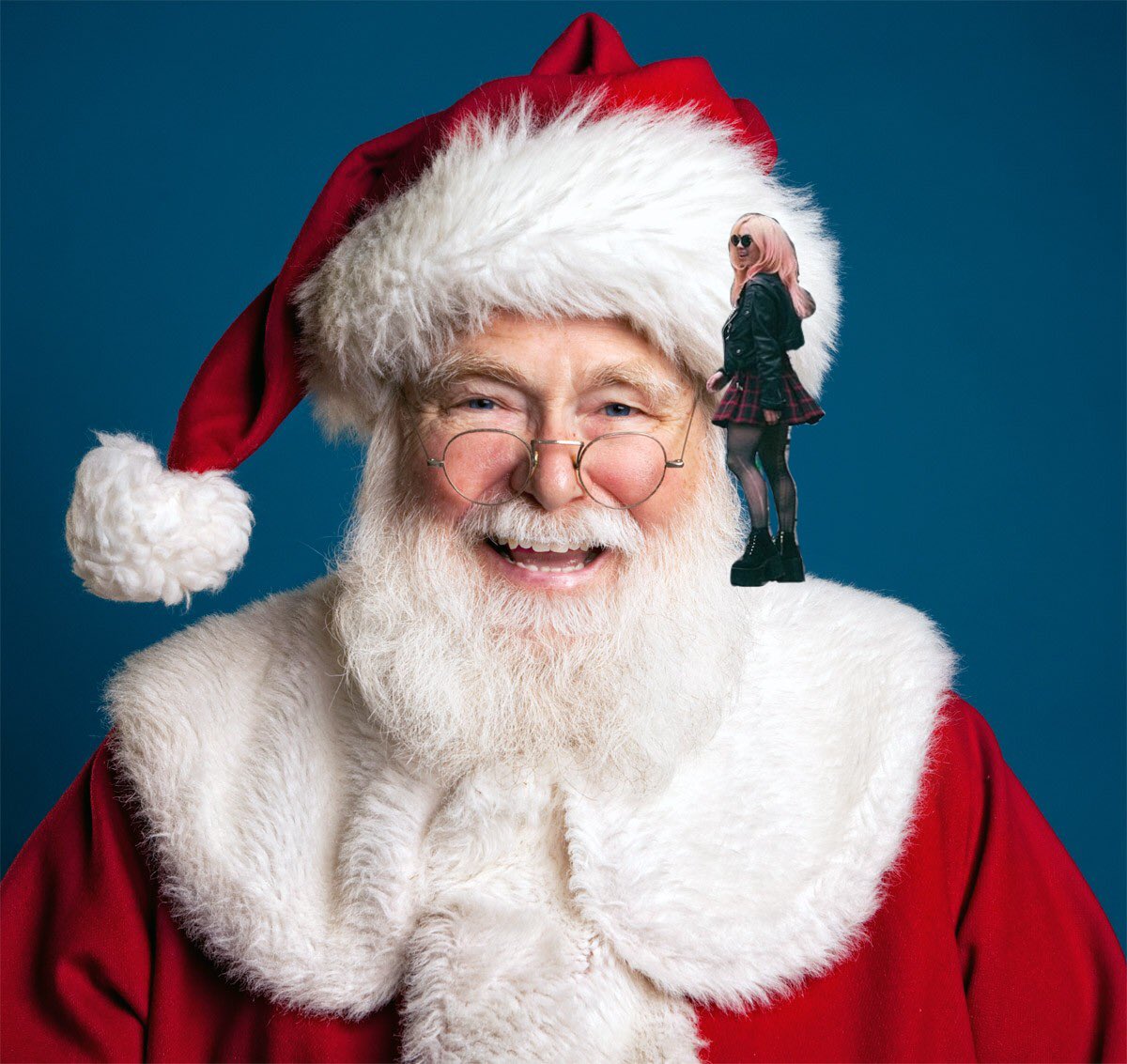 sizzydancing's tweet image. Sizzy dancing on Santa Claus