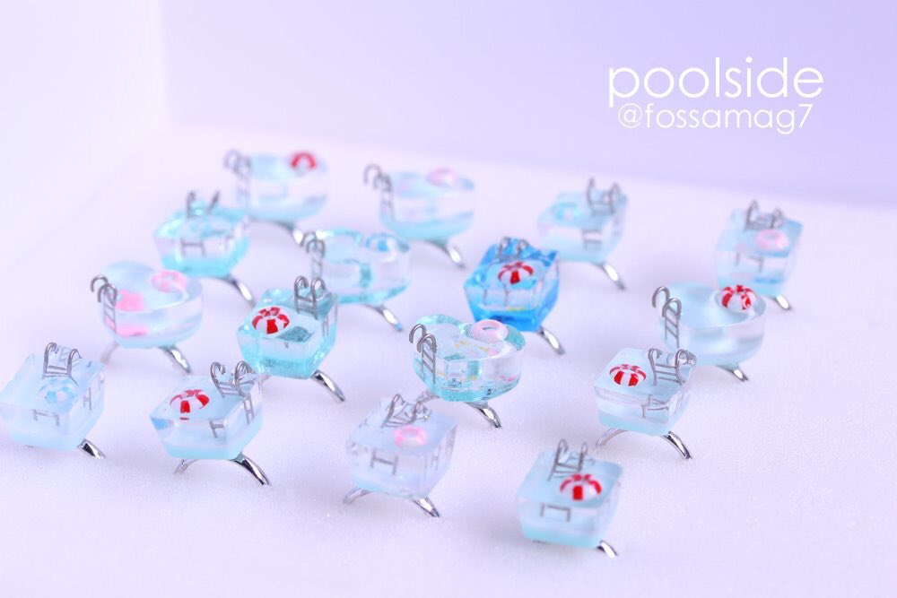 resin_bot's tweet image. 指先に夏、わくわくをつめこんで

製作者：@fossamag7