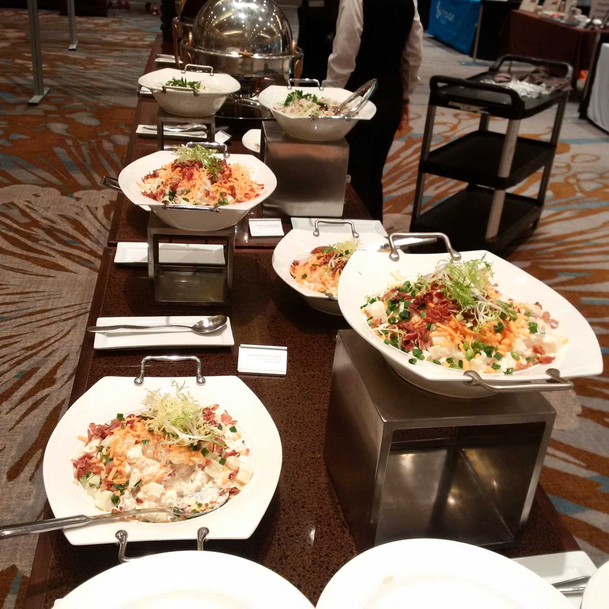 nursenextdoorms's tweet photo. Time for a delicious lunch @Westin harbour Castle #YYZ #OACON16 hungry delegates https://t.co/FGaR7a5EDL