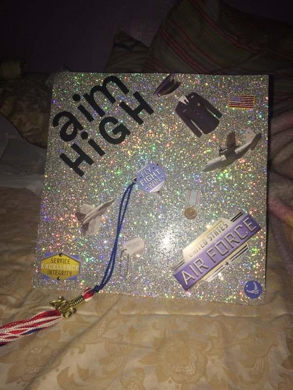 itgirltash's tweet photo. This is just the beginning ๐ #2k16GRAD #USAirman https://t.co/v6NFi56ydq