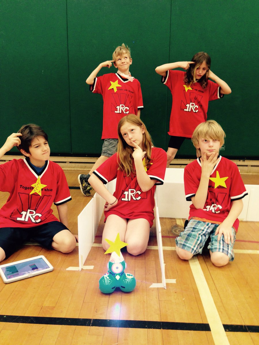 ToriSmi16210944's tweet image. IRC Stars (Team #15) Team Photo @LOGICSAcademy #codingolympics
