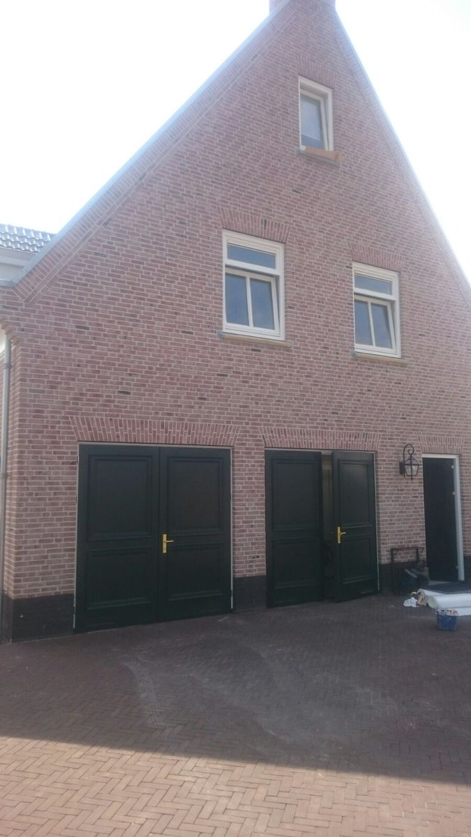 In #Voorhout maken de schilders van de <a href="/RoordaGroep/">RoordaGroep</a> er weer een plaatje van!