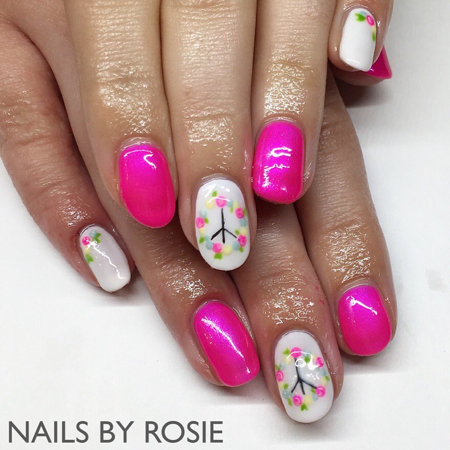 nailsbyrosiew's tweet photo. 🌸☮ #handpainted #nailart in @BiosculptureGB #showscratch @ScratchMagazine @pro_beauty @PROHairBeauty #biogel https://t.co/tXjJP8Wu1g