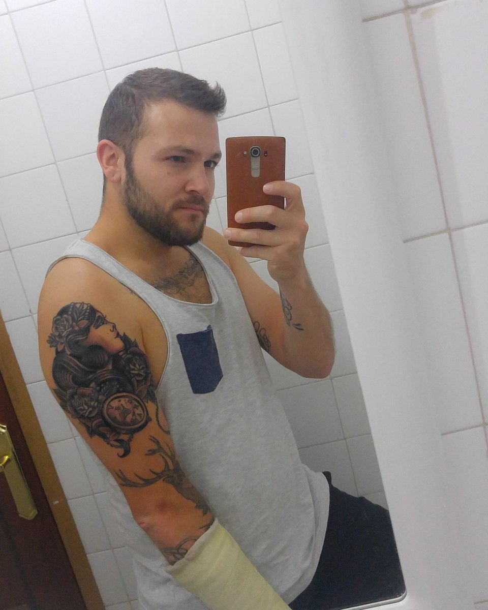 Manuelingas's tweet photo. @itstattoos @TattooedAnNaked @MundoTattoos @Tatuados @Inkgeneration https://t.co/lNGzqAFRuD