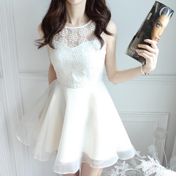 itscooliyo's tweet photo. Such a gorgeous dress! <3 #white #dress #party https://t.co/9yZFnSByjQ https://t.co/7IRmW8jz6d