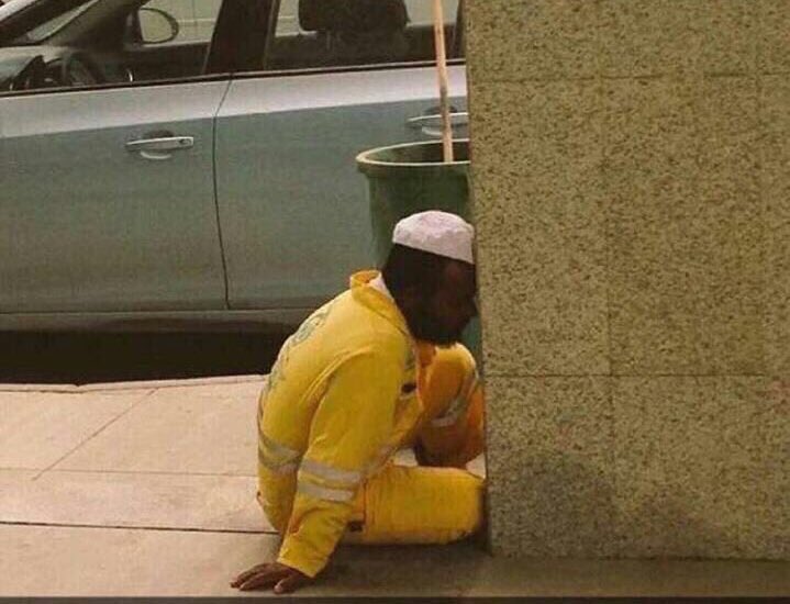 MOHAMMED77H24's tweet photo. هم مسلمين مثلنا أرحموهم من فترة الظهر💔.. @JeddahAmanah                           #رفقا_بهم_انهم_صائمون https://t.co/xoFRcfHsOM