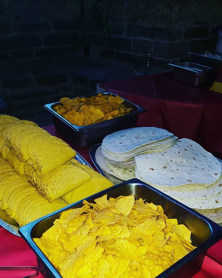 AceMeats1's tweet photo. Fri-Gold Menu Hog&amp;Cold Buffet in eve! Sat-Silver Hog &amp; Mucho Messy Mexican Buffet in eve! @CaerphillyCas https://t.co/1sOGvI1yZ6