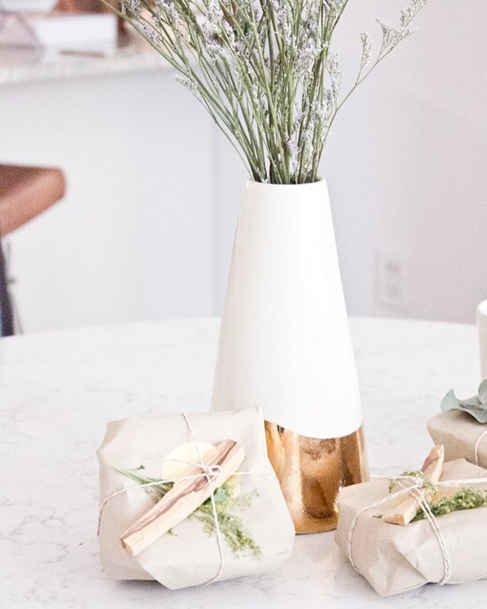 lifestyle_edit's tweet photo. A little outtake from our shoot with @thesettingnyc #TLELiving https://t.co/ecH9lPZxu3 https://t.co/S8zrpnYpBg