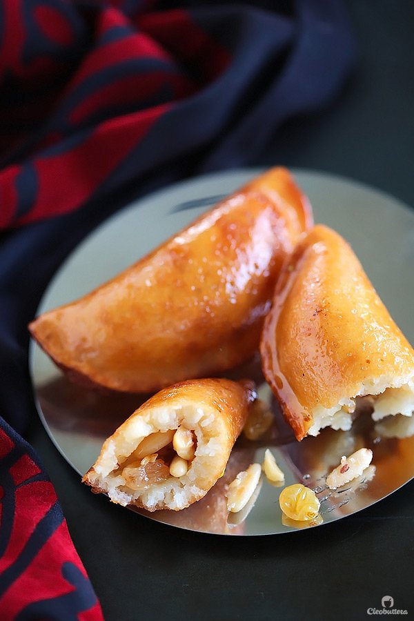 Tender_App's tweet photo. Super cool recipe: Classic Qatayef via https://t.co/KG8r89TBnR @Cleobuttera #recipes #brunch #Ramadan https://t.co/OTYucVHUpT