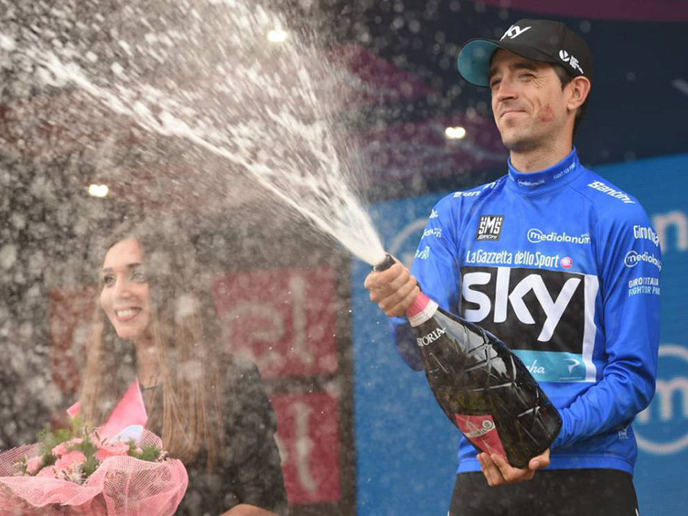 INFORMACIÓN OFICIAL | Mikel Nieve realizará el saque de honor en el #OSAvNAS del miércoles. bit.ly/25KawQi