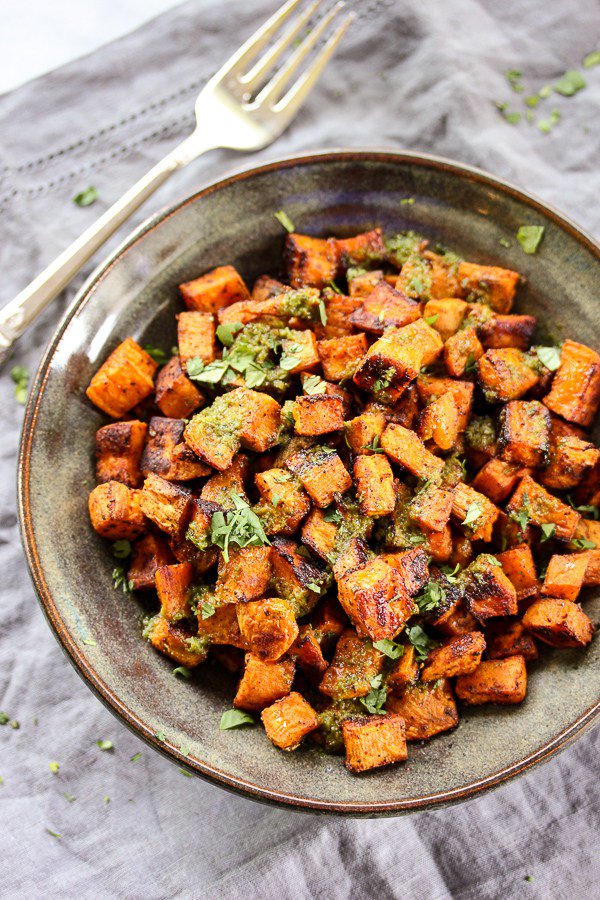 Tender_App's tweet photo. These just looked really tasty: Tex-mex Roasted Sweet Pots via https://t.co/KK42l8pdpi @LisasDish #SocialFood #sides https://t.co/gQ3c18eqgq