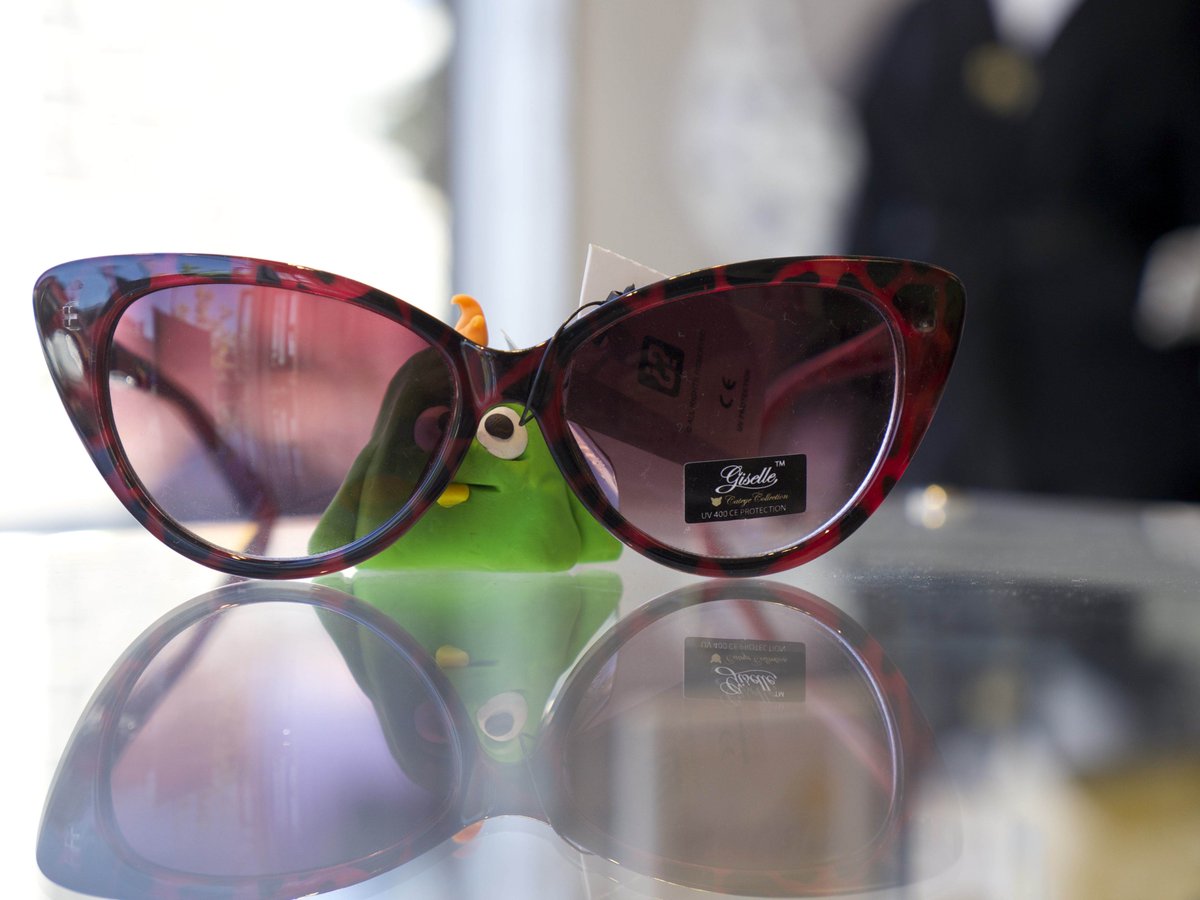 [Cedric] Oh hey guys. Just choosing my outfit for the ree-yoo-neon. Did you know they'll be more #beastbingo prizes?