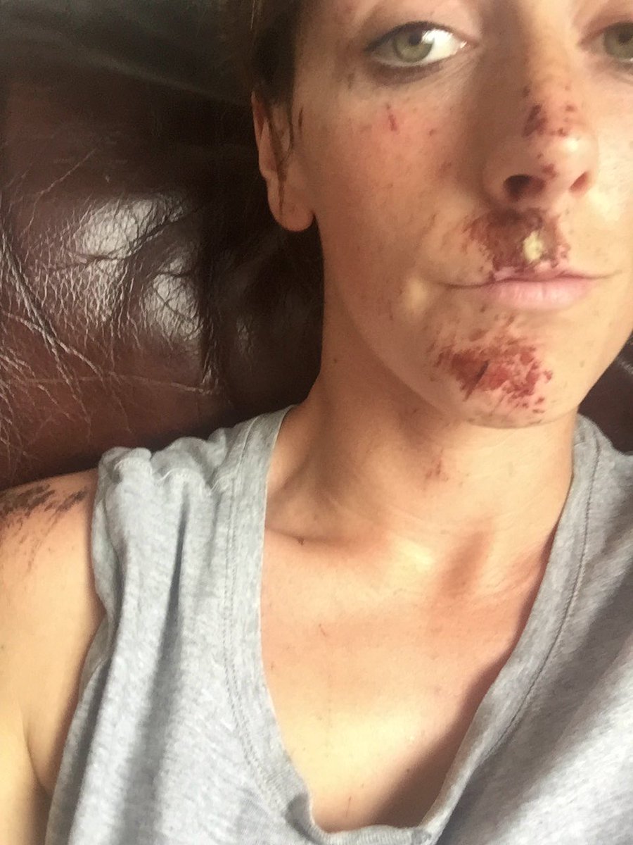 juicyevvo's tweet photo. What a mess 🙈 https://t.co/FNThlW3F3f